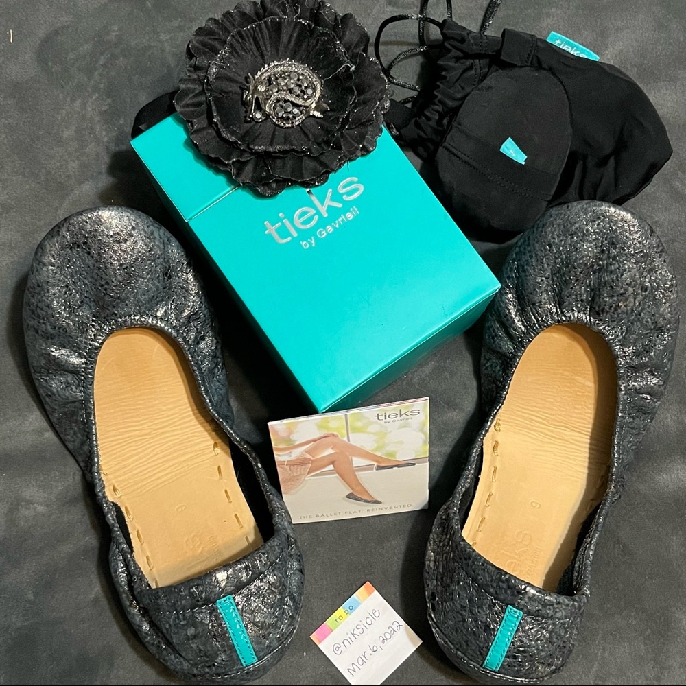 Tieks DRAGO leather ballet flats. Black, gray, blue scales.